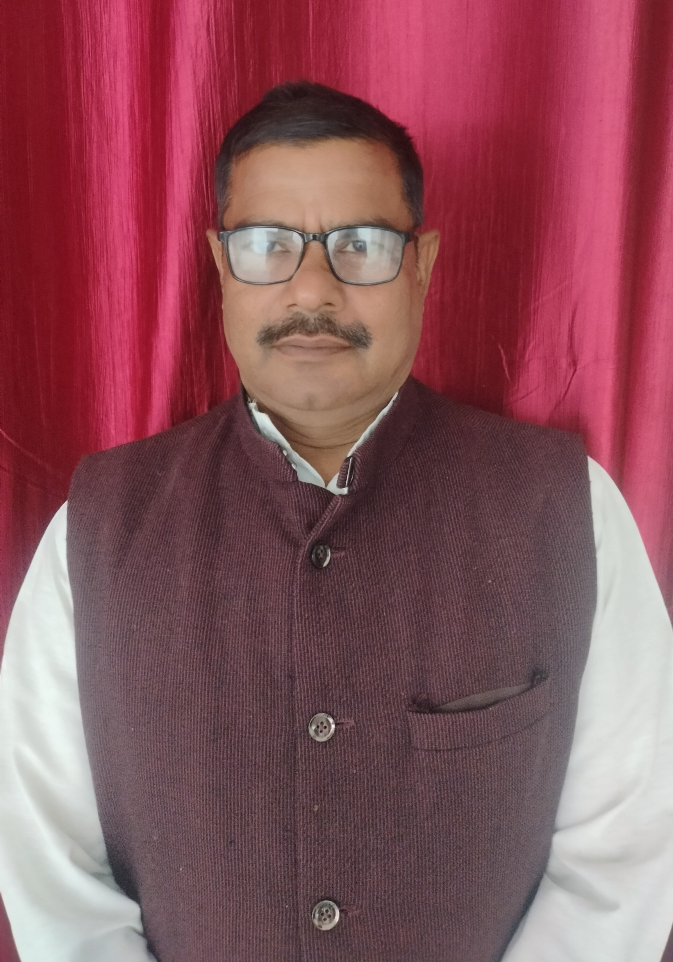 ज्ञानेश्वर सिंह यादव (प्रबंधक )